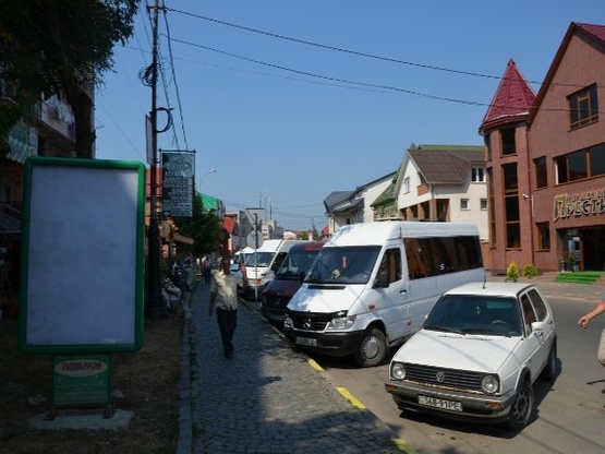 Фото рекламної площини за адресою вул. Незалежності, центр міста, навпроти торгового центру Престиж