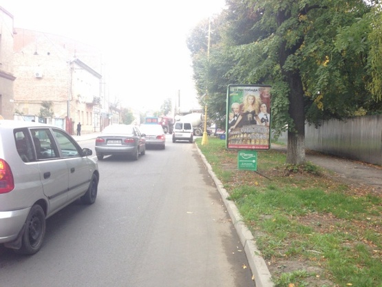 Фото рекламной плоскости по адресу м.Ужгород вул.Собранецька 52, біля рест.Капітанський мостик, в сторону аеропорту, ТЦ Дастор