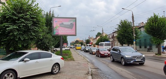 Фото рекламной плоскости по адресу вул.Героїв Майдану 35  ( Центр)