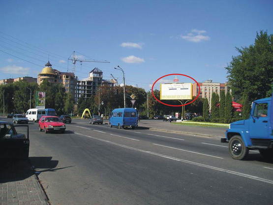 Фото рекламной плоскости по адресу Чорновола -  Бандери ст А