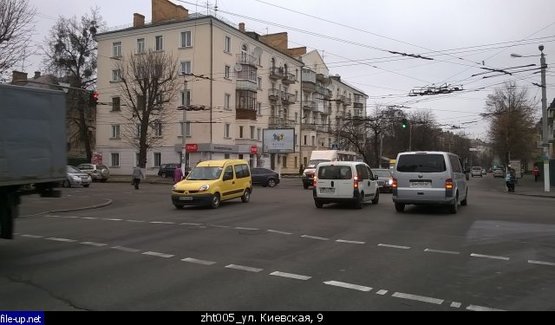 Фото рекламної площини за адресою ул. Киевская, 9 (ПУМБанк)