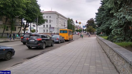 Фото рекламной плоскости по адресу ул.  Победы, 7 (Визовый центр,Укрсоцбанк)