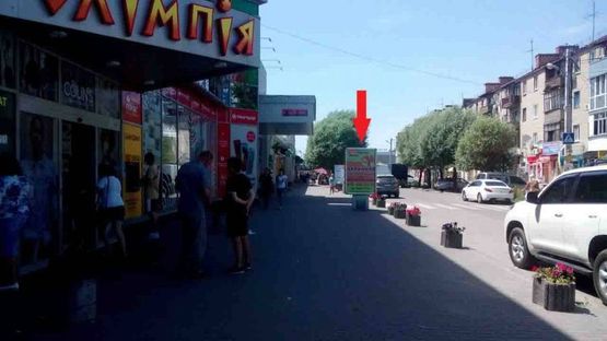 Фото рекламної площини за адресою ул. Горького, 166 (вход в ТЦ "Олимпия-3") (Б)