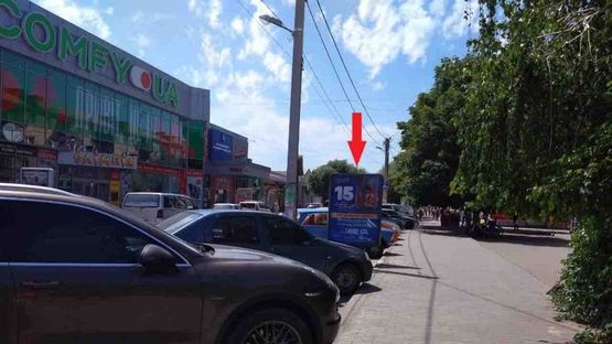 Фото рекламної площини за адресою ул. Горького, 149 (ТЦ "Гулливер", кафе "Мелроуз", Обмен валют) (А)