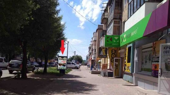 Фото рекламної площини за адресою ул. Горького, 151 («Кредитмаркет», Зоомагазин) (А)