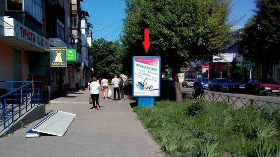 Фото рекламної площини за адресою ул. Горького, 151 («Кредитмаркет», Зоомагазин) (Б)
