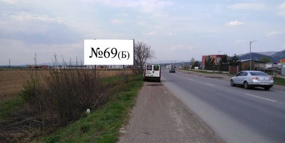 Фото рекламной плоскости по адресу вул. Автомобілістів