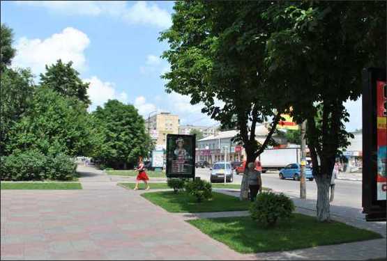 Фото рекламной плоскости по адресу (№3)  ул. Советская, 39 ТЦ Украина