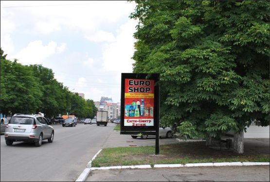 Фото рекламной плоскости по адресу ул.Советская, 28, возле пл.Ленина, салон Эйфория