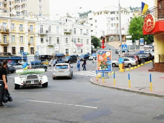 Фото рекламної площини за адресою Бассейная ул., 1/2