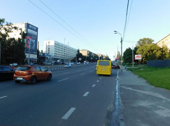 Фото рекламной плоскости по адресу Дружбы Народов бульв. 4/6