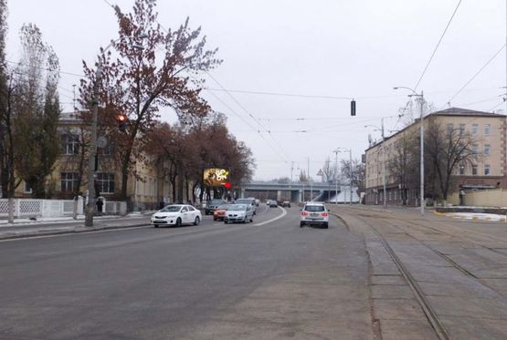 Фото рекламної площини за адресою Кириловская (Фрунзе) ул. 107