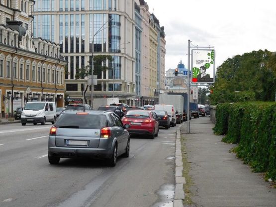 Фото рекламної площини за адресою Набережно-Крещатицкая ул. 39 напротив