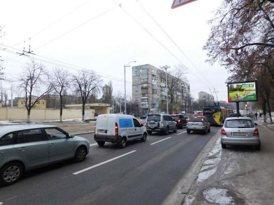 Фото рекламної площини за адресою Кириловская (Фрунзе) ул. 107