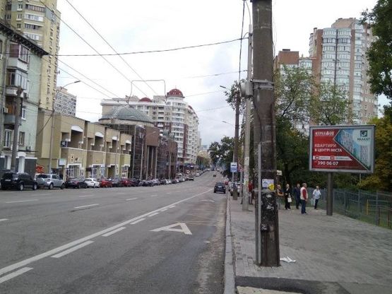 Фото рекламної площини за адресою Антоновича ул., 130 (Владимирский рынок)