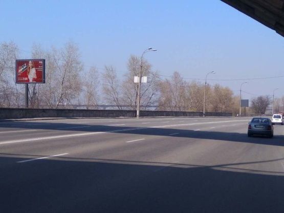 Фото рекламной плоскости по адресу Днепровская набережная ул.,  за  ж/д мостом