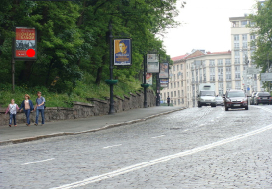 Фото рекламной плоскости по адресу Владимирский спуск, 180м до Филармонии