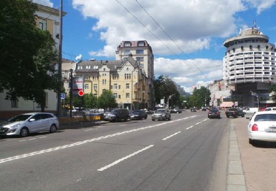 Фото рекламной плоскости по адресу Мазепы Ивана ул. - Славы пл.