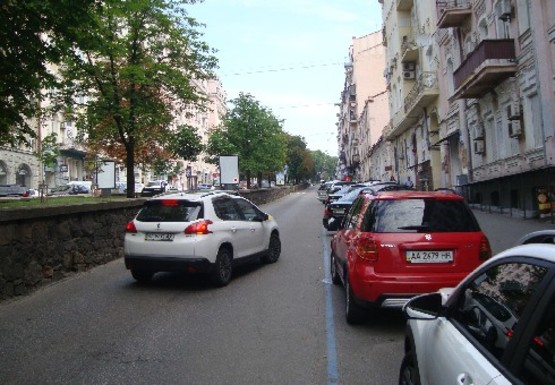 Фото рекламної площини за адресою Антоновича ул, 11