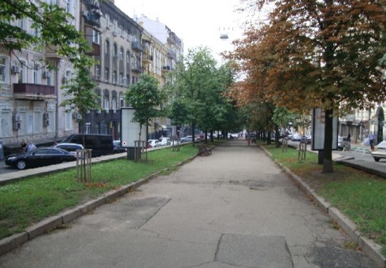 Фото рекламної площини за адресою Антоновича ул, 11