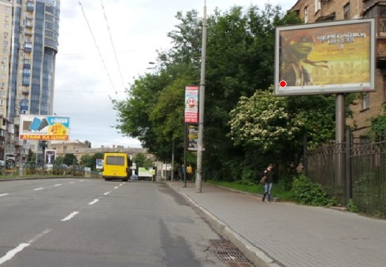 Фото рекламної площини за адресою Алмазова ул., 1 (бывш. Кутузова ул.)