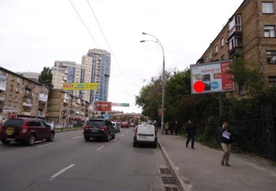 Фото рекламной плоскости по адресу Кутузова ул., 1