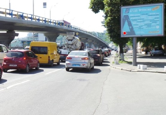 Фото рекламной плоскости по адресу Набережно-Крещатицкая ул., 27 - Григория Сковороды ул.