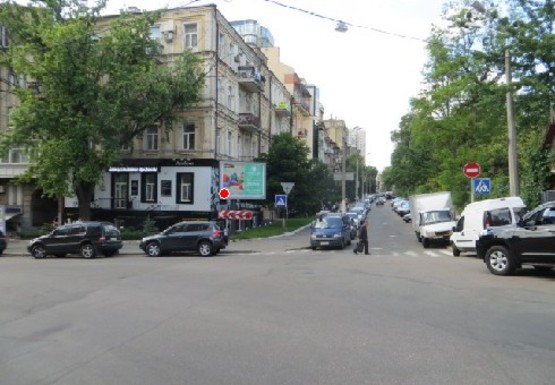 Фото рекламной плоскости по адресу Толстого Льва ул. - Ветрова ул., 1