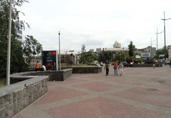 Фото рекламної площини за адресою Привокзальная площадь (Южный терминал)