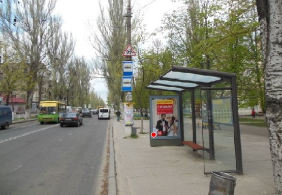 Фото рекламної площини за адресою Ушакова пр., - И. Кулика ул.