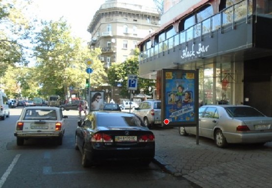 Фото рекламної площини за адресою Екатерининская ул., 19