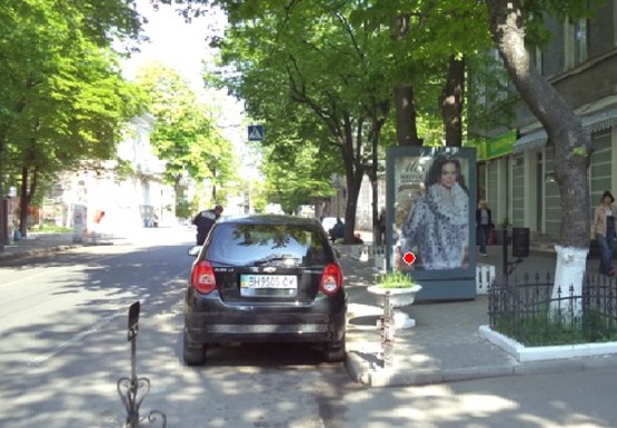 Фото рекламної площини за адресою Садовая ул., 13