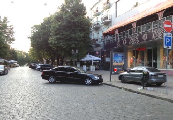 Фото рекламної площини за адресою Дерибасовская ул., 15