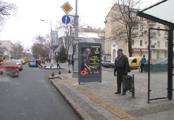 Фото рекламної площини за адресою Преображенская ул. (угол Соборной площади) А