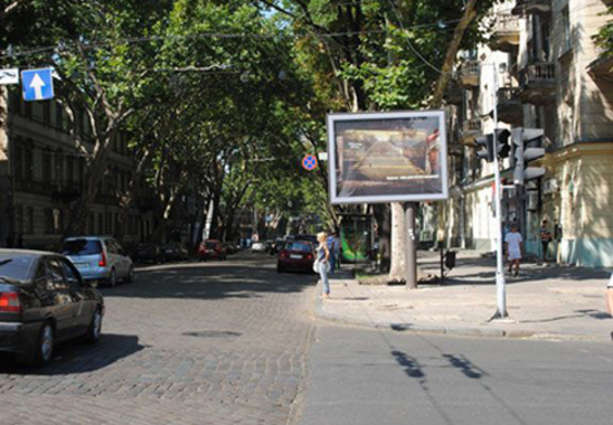 Фото рекламної площини за адресою Пушкинская ул. - Жуковского ул. А4