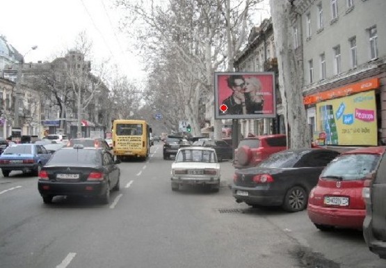 Фото рекламної площини за адресою Ришельевская ул., 32 А3