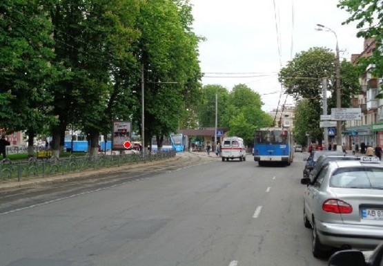 Фото рекламної площини за адресою Пирогова ул. [№14] (сквер)