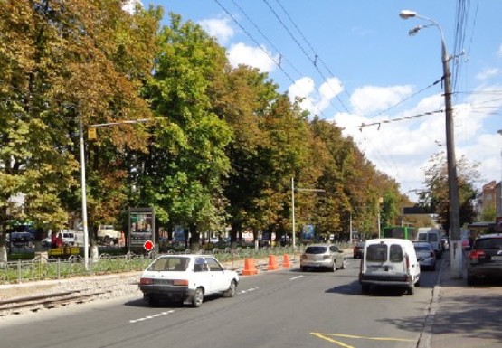 Фото рекламної площини за адресою Пирогова ул. [№21] (сквер)