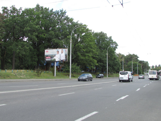 Фото рекламної площини за адресою Георгія Гонгадзе (Радянської України) проспект, 24 навпроти