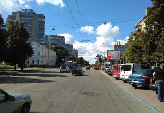 Фото рекламной плоскости по адресу Победы пр., 82 - Кирпоноса ул.