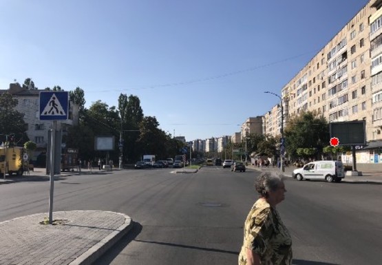 Фото рекламной плоскости по адресу Рокоссовского ул., 10 - Защитников Украины ул., 1