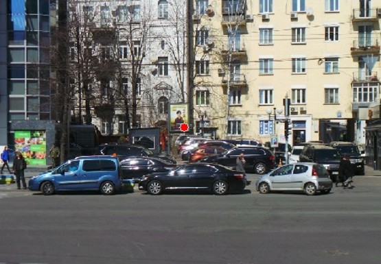 Фото рекламної площини за адресою Сечевых Стрельцов ул., 4 (бывш. Артема ул.)