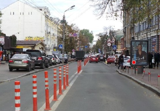 Фото рекламної площини за адресою Хорива ул., 8