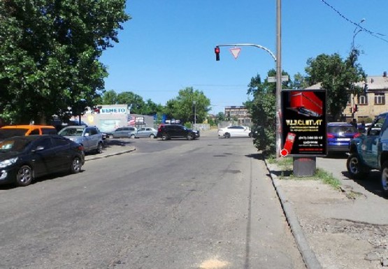 Фото рекламной плоскости по адресу Почайнинская ул. - Набережно-Луговая ул., 3