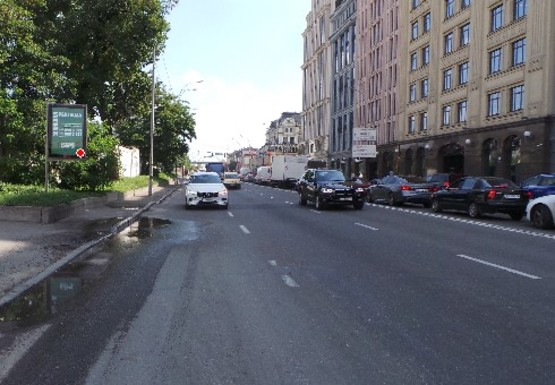 Фото рекламной плоскости по адресу Набережно-Крещатицкая ул., 58 (напротив)