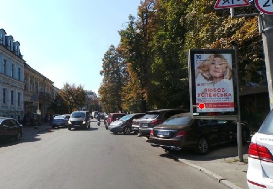 Фото рекламной плоскости по адресу Ильинская ул. - Почайнинская ул.