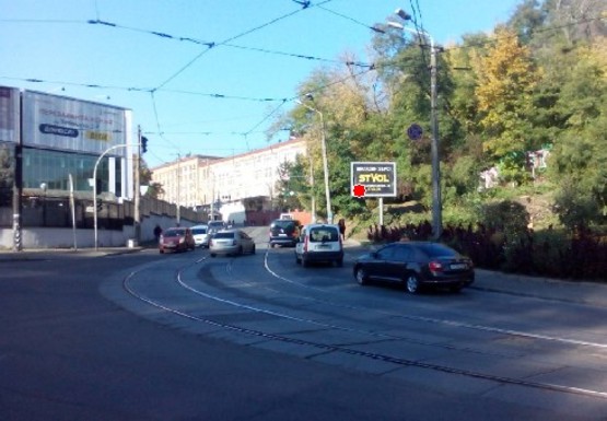 Фото рекламної площини за адресою Глубочицкая ул.