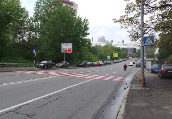 Фото рекламной плоскости по адресу Старонаводницкая ул., 8а