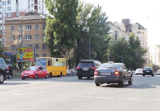 Фото рекламної площини за адресою Соломенская ул., 17 (напротив)