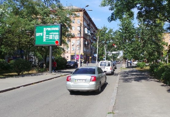 Фото рекламной плоскости по адресу Деревлянская ул., 14/21 (Якира ул.)